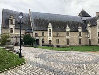 Vieux Château à Laval